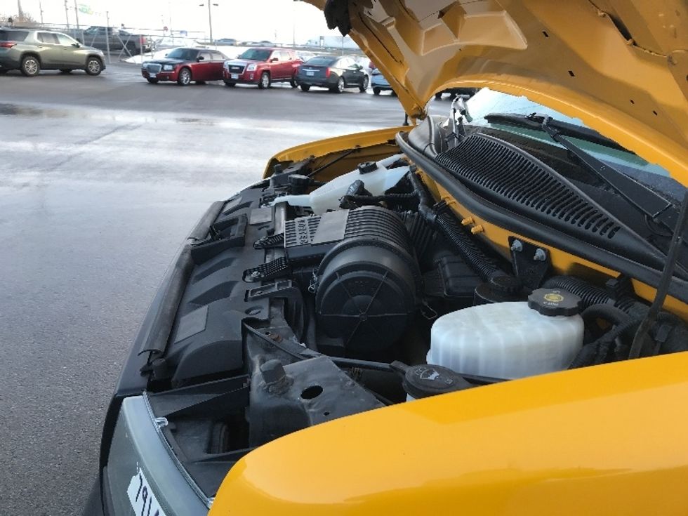 Light Duty Box Truck-Light and Medium Duty Trucks-GMC-2019-Savana G33903-Oshawa-ON-174,010\n\t\tkm-$ 29,750 - Image 24