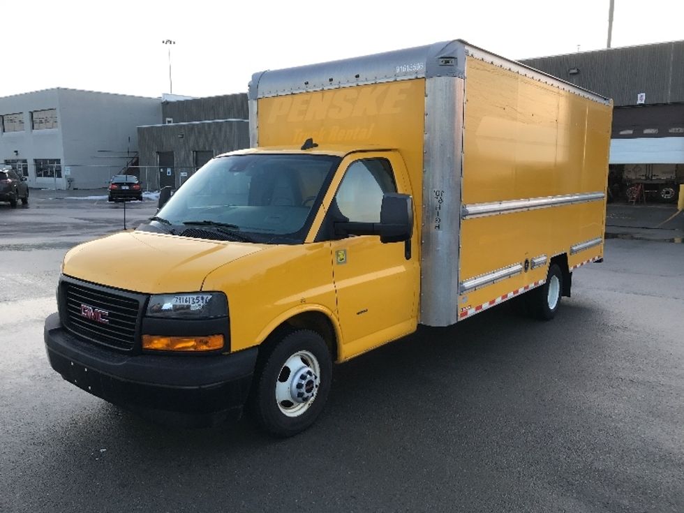 Light Duty Box Truck-Light and Medium Duty Trucks-GMC-2019-Savana G33903-Oshawa-ON-174,010\n\t\tkm-$ 29,750 - Image 3
