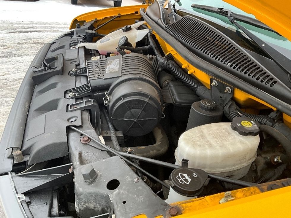 Light Duty Box Truck-Light and Medium Duty Trucks-GMC-2019-Savana G33903-Ottawa-ON-162,242\n\t\tkm-$ 30,750 - Image 23