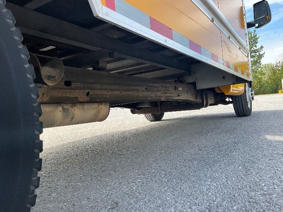 Light Duty Box Truck-Light and Medium Duty Trucks-GMC-2019-Savana G33903-Ottawa-ON-218,005\n\t\tkm-$ 24,500 - Image 14