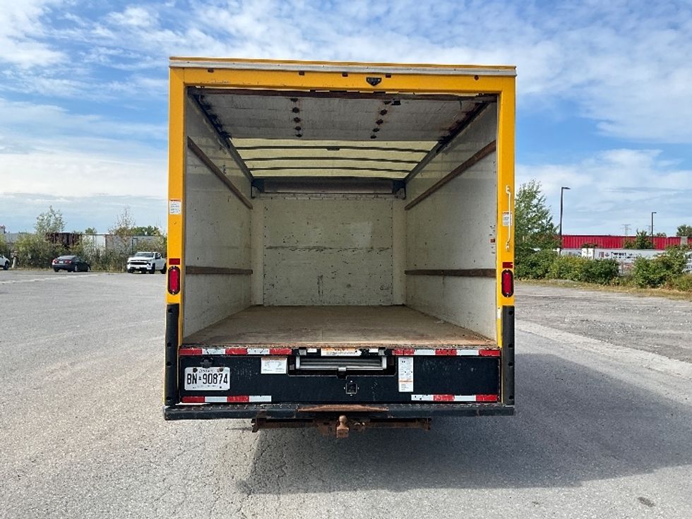 Light Duty Box Truck-Light and Medium Duty Trucks-GMC-2019-Savana G33903-Ottawa-ON-218,005\n\t\tkm-$ 24,500 - Image 8