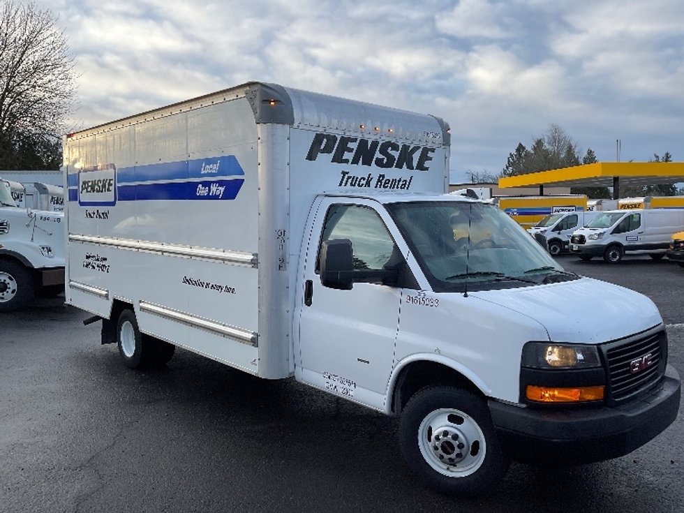 Used Light Duty Box Trucks for Sale in OR Penske Used Trucks