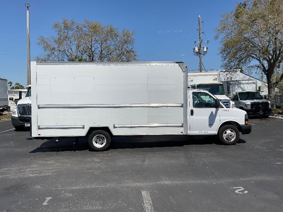 Light Duty Box Truck-Light and Medium Duty Trucks-GMC-2019-Savana G33903-Saint Petersburg-FL-93,655\n\t\tmiles-$ 28,500 - Image 12