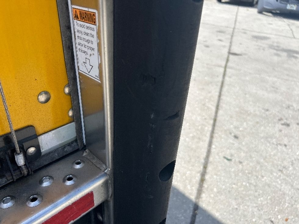 Light Duty Box Truck-Light and Medium Duty Trucks-GMC-2019-Savana G33903-Sarasota-FL-121,709\n\t\tmiles-$ 20,750 - Image 25