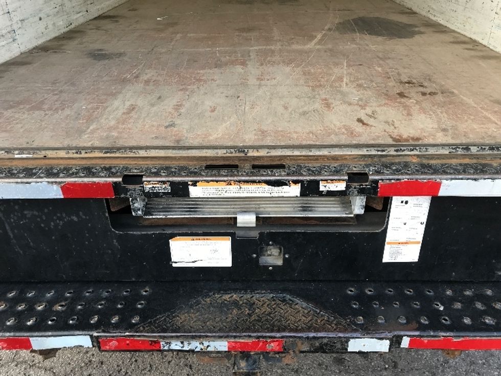 Light Duty Box Truck-Light and Medium Duty Trucks-GMC-2019-Savana G33903-Scarborough-ON-196,480\n\t\tkm-$ 25,000 - Image 10