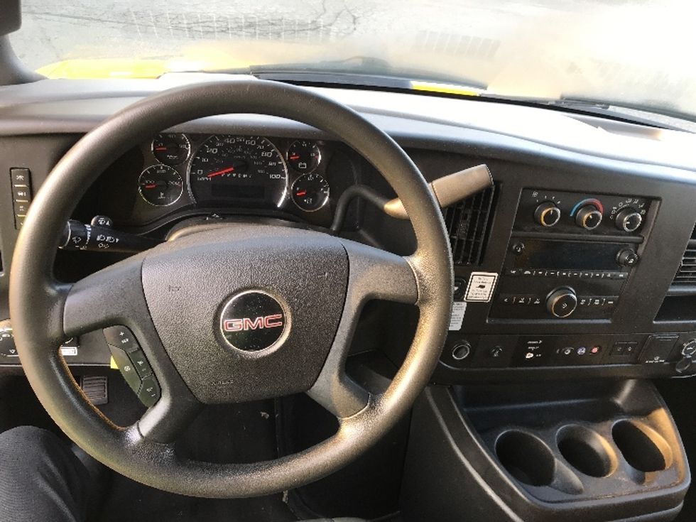 Light Duty Box Truck-Light and Medium Duty Trucks-GMC-2019-Savana G33903-Scarborough-ON-196,480\n\t\tkm-$ 25,000 - Image 18