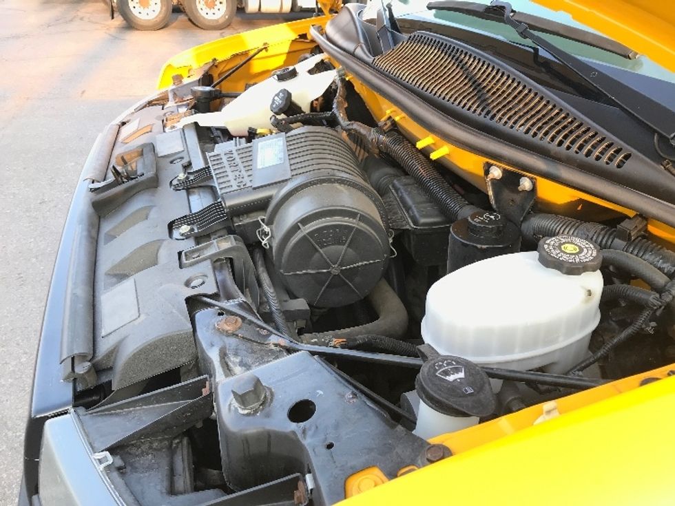 Light Duty Box Truck-Light and Medium Duty Trucks-GMC-2019-Savana G33903-Scarborough-ON-196,480\n\t\tkm-$ 25,000 - Image 24