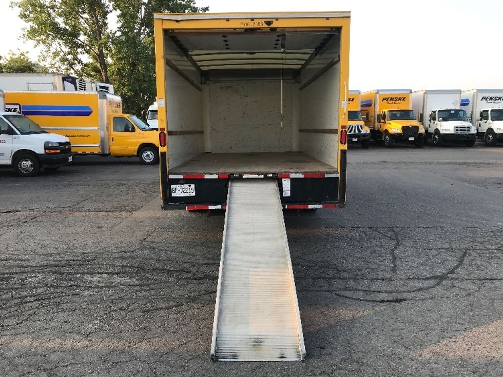 Light Duty Box Truck-Light and Medium Duty Trucks-GMC-2019-Savana G33903-Scarborough-ON-196,480\n\t\tkm-$ 25,000 - Image 9