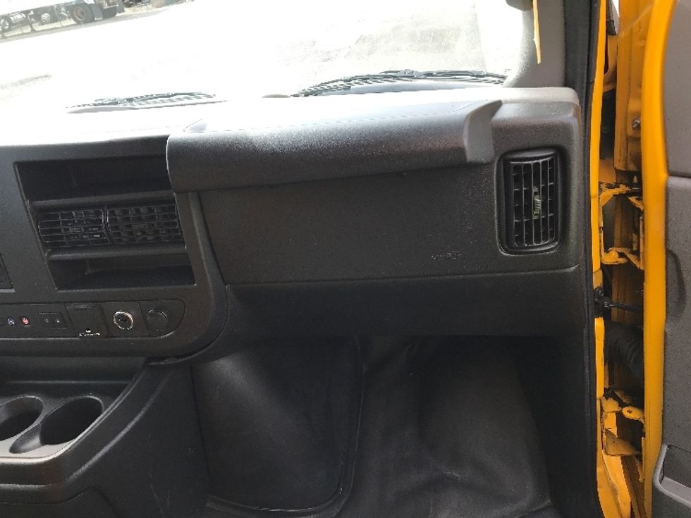 Light Duty Box Truck-Light and Medium Duty Trucks-GMC-2019-Savana G33903-Spokane Valley-WA-81,293\n\t\tmiles-$ 26,500 - Image 20