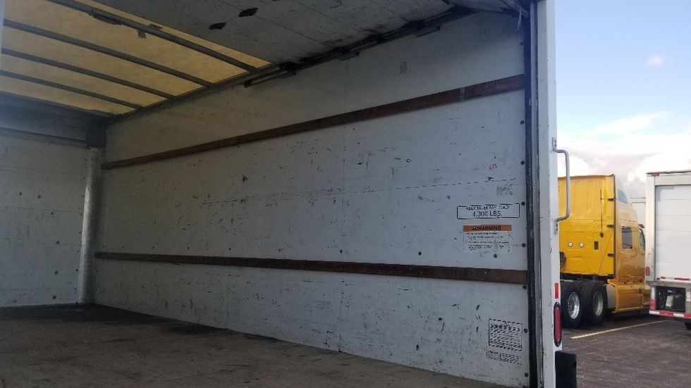 Light Duty Box Truck-Light and Medium Duty Trucks-GMC-2019-Savana G33903-Toronto-ON-183,391\n\t\tkm-$ 33,000 - Image 12