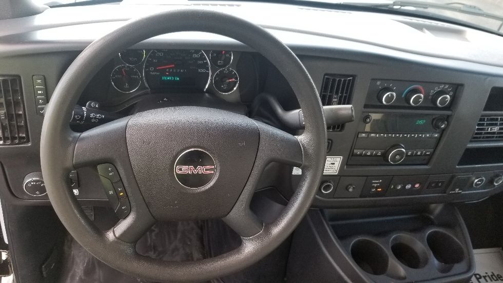 Light Duty Box Truck-Light and Medium Duty Trucks-GMC-2019-Savana G33903-Toronto-ON-183,391\n\t\tkm-$ 33,000 - Image 18