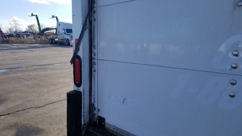 Light Duty Box Truck-Light and Medium Duty Trucks-GMC-2019-Savana G33903-Toronto-ON-183,391\n\t\tkm-$ 33,000 - Image 27