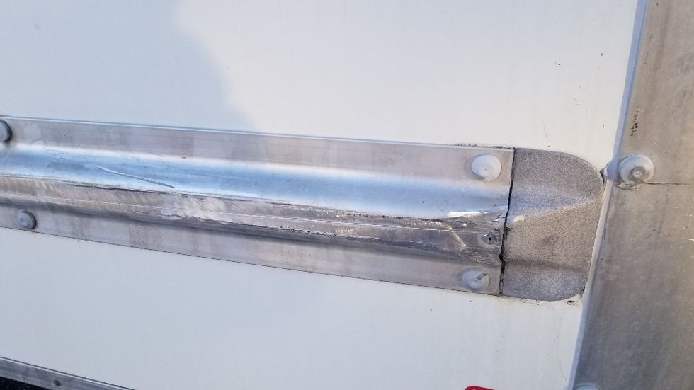 Light Duty Box Truck-Light and Medium Duty Trucks-GMC-2019-Savana G33903-Toronto-ON-183,391\n\t\tkm-$ 33,000 - Image 28