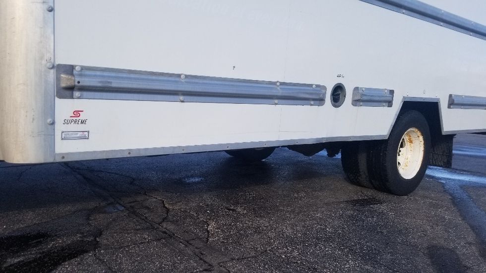 Light Duty Box Truck-Light and Medium Duty Trucks-GMC-2019-Savana G33903-Toronto-ON-183,391\n\t\tkm-$ 33,000 - Image 5