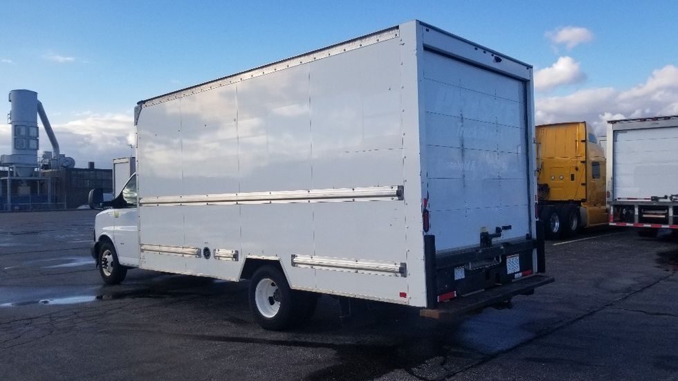Light Duty Box Truck-Light and Medium Duty Trucks-GMC-2019-Savana G33903-Toronto-ON-183,391\n\t\tkm-$ 33,000 - Image 6