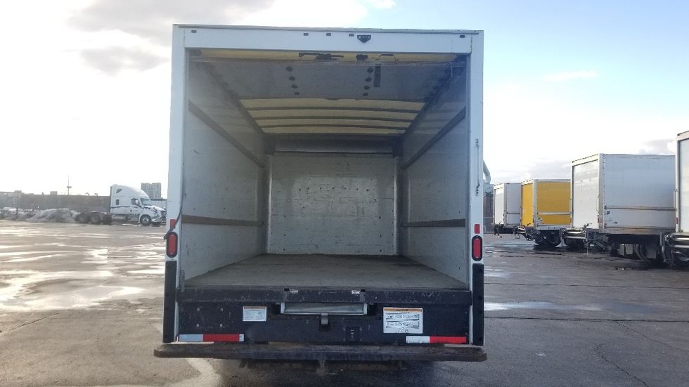 Light Duty Box Truck-Light and Medium Duty Trucks-GMC-2019-Savana G33903-Toronto-ON-183,391\n\t\tkm-$ 33,000 - Image 8