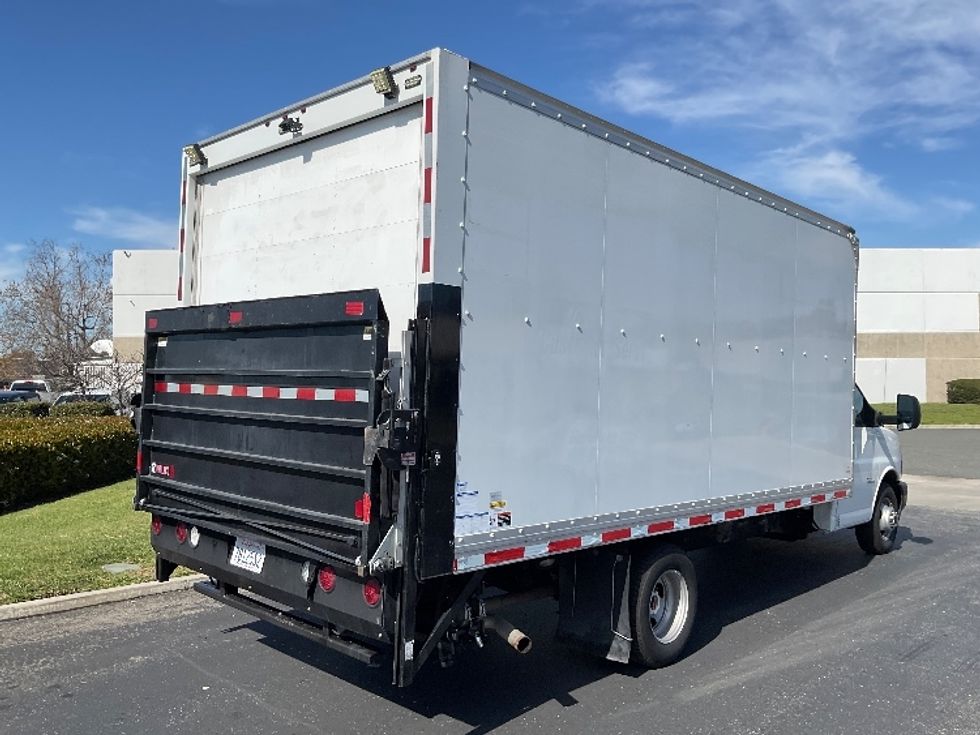 Light Duty Box Truck-Light and Medium Duty Trucks-GMC-2019-Savana G33903-Torrance-CA-44,488\n\t\tmiles-$ 31,500 - Image 13