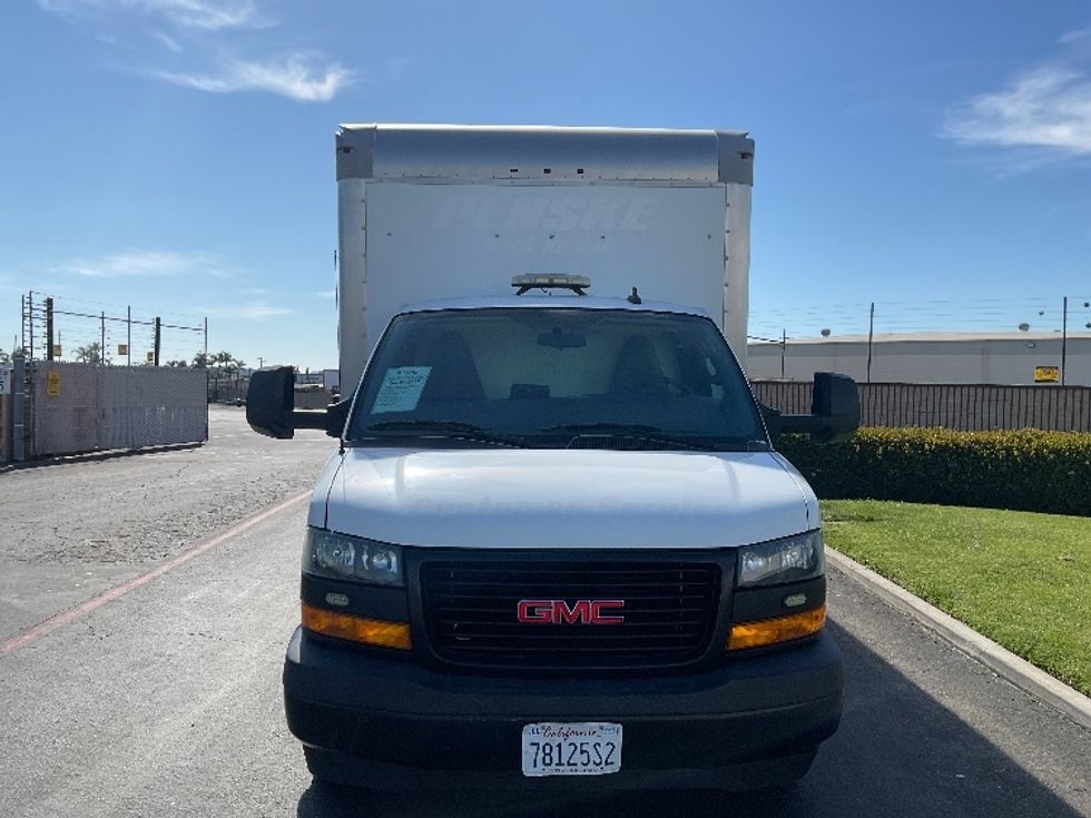 Light Duty Box Truck-Light and Medium Duty Trucks-GMC-2019-Savana G33903-Torrance-CA-44,488\n\t\tmiles-$ 31,500 - Image 2