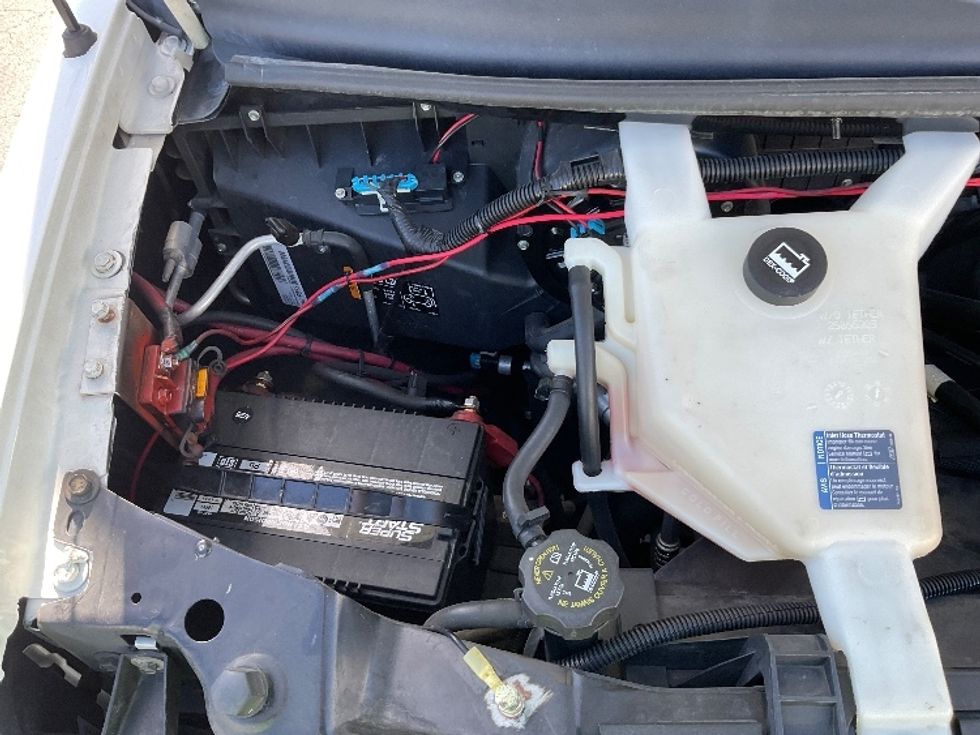 Light Duty Box Truck-Light and Medium Duty Trucks-GMC-2019-Savana G33903-Torrance-CA-44,488\n\t\tmiles-$ 31,500 - Image 23