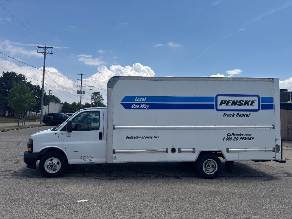 Light Duty Box Truck-Light and Medium Duty Trucks-GMC-2019-Savana G33903-Traverse City-MI-80,785\n\t\tmiles-$ 27,500 - Image 4
