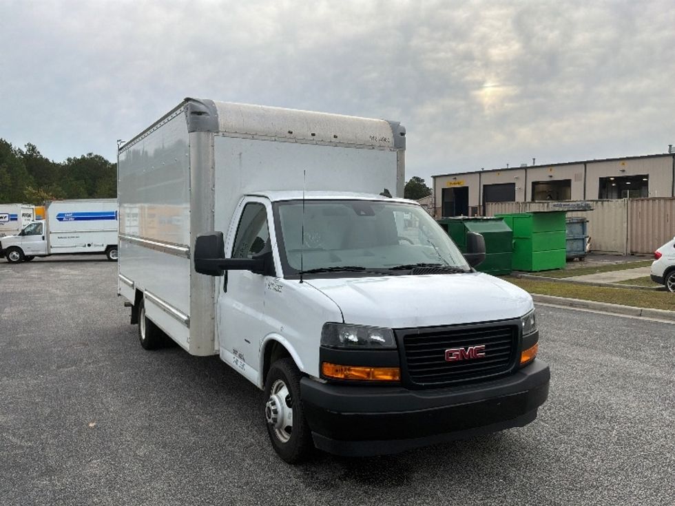Light Duty Box Truck-Light and Medium Duty Trucks-GMC-2019-Savana G33903-West Columbia-SC-83,626\n\t\tmiles-$ 28,750 - Image 1