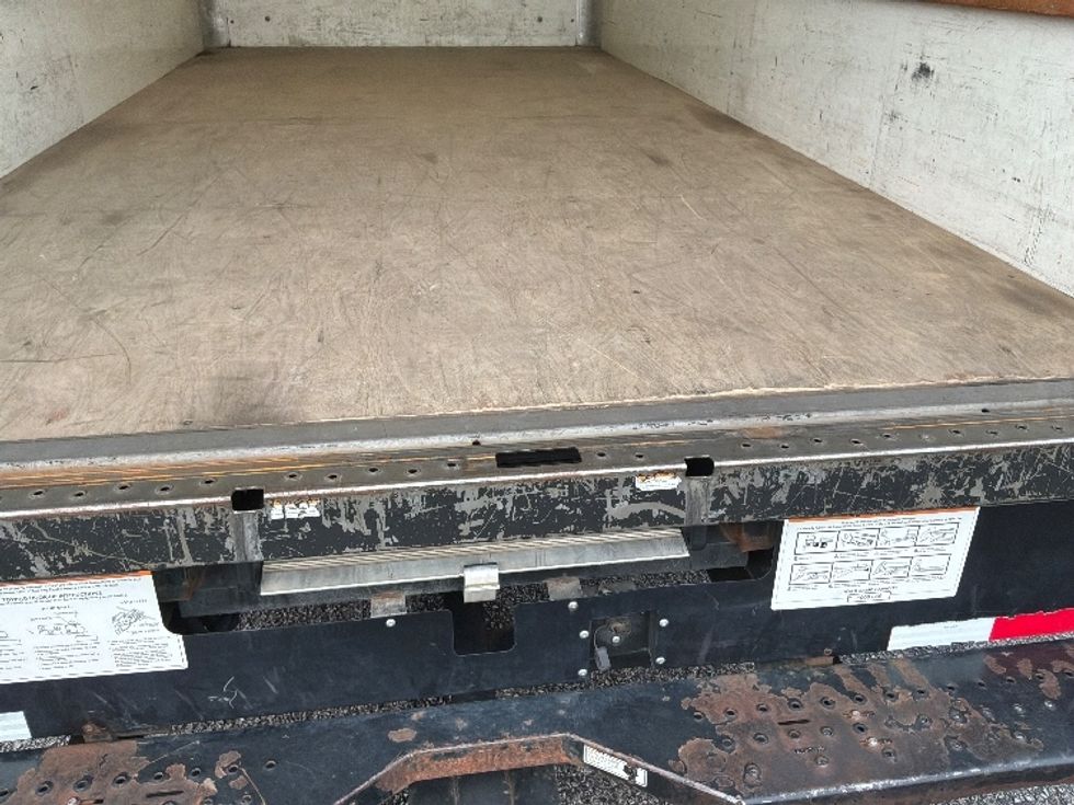 Light Duty Box Truck-Light and Medium Duty Trucks-GMC-2019-Savana G33903-West Columbia-SC-83,626\n\t\tmiles-$ 28,750 - Image 10