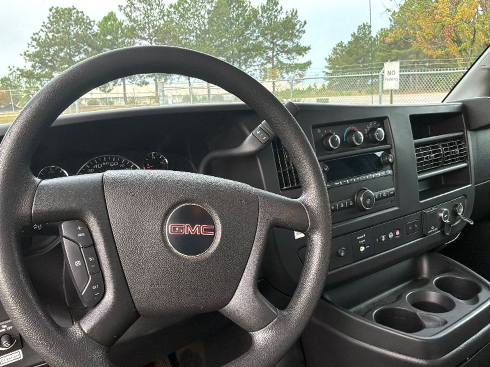 Light Duty Box Truck-Light and Medium Duty Trucks-GMC-2019-Savana G33903-West Columbia-SC-83,626\n\t\tmiles-$ 28,750 - Image 18