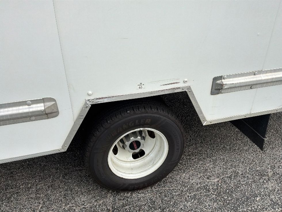 Light Duty Box Truck-Light and Medium Duty Trucks-GMC-2019-Savana G33903-West Columbia-SC-83,626\n\t\tmiles-$ 28,750 - Image 28