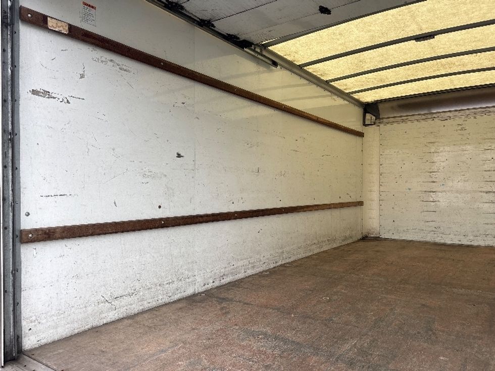 Light Duty Box Truck-Light and Medium Duty Trucks-GMC-2019-Savana SAVANA-Kent-WA-169,933\n\t\tmiles-$ 13,500 - Image 11