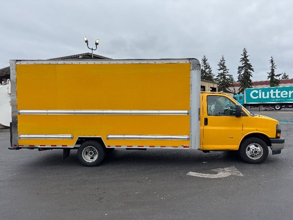 Light Duty Box Truck-Light and Medium Duty Trucks-GMC-2019-Savana SAVANA-Kent-WA-169,933\n\t\tmiles-$ 13,500 - Image 15