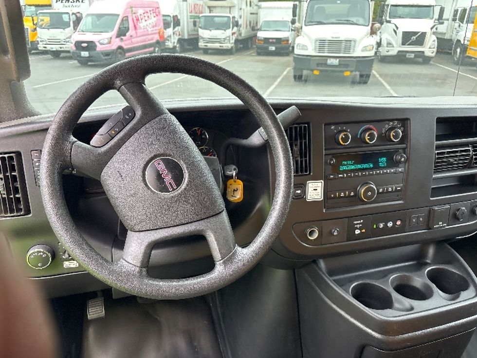 Light Duty Box Truck-Light and Medium Duty Trucks-GMC-2019-Savana SAVANA-Kent-WA-169,933\n\t\tmiles-$ 13,500 - Image 18