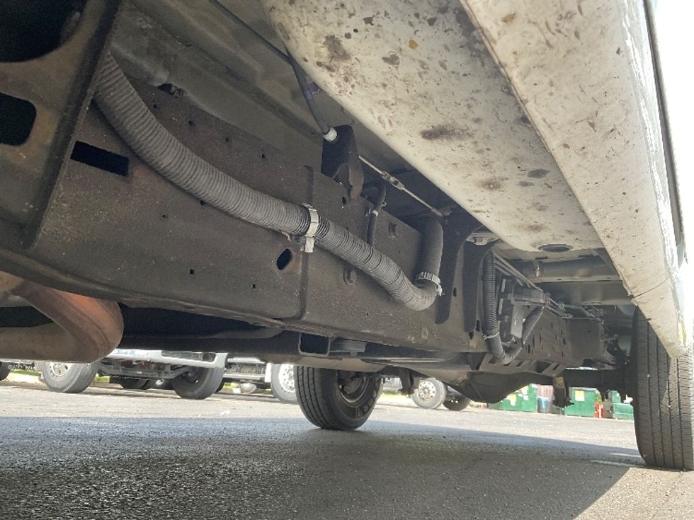 Light Duty Box Truck-Light and Medium Duty Trucks-GMC-2020-G23405-Capitol Heights-MD-90,969\n\t\tmiles-$ 35,250 - Image 5