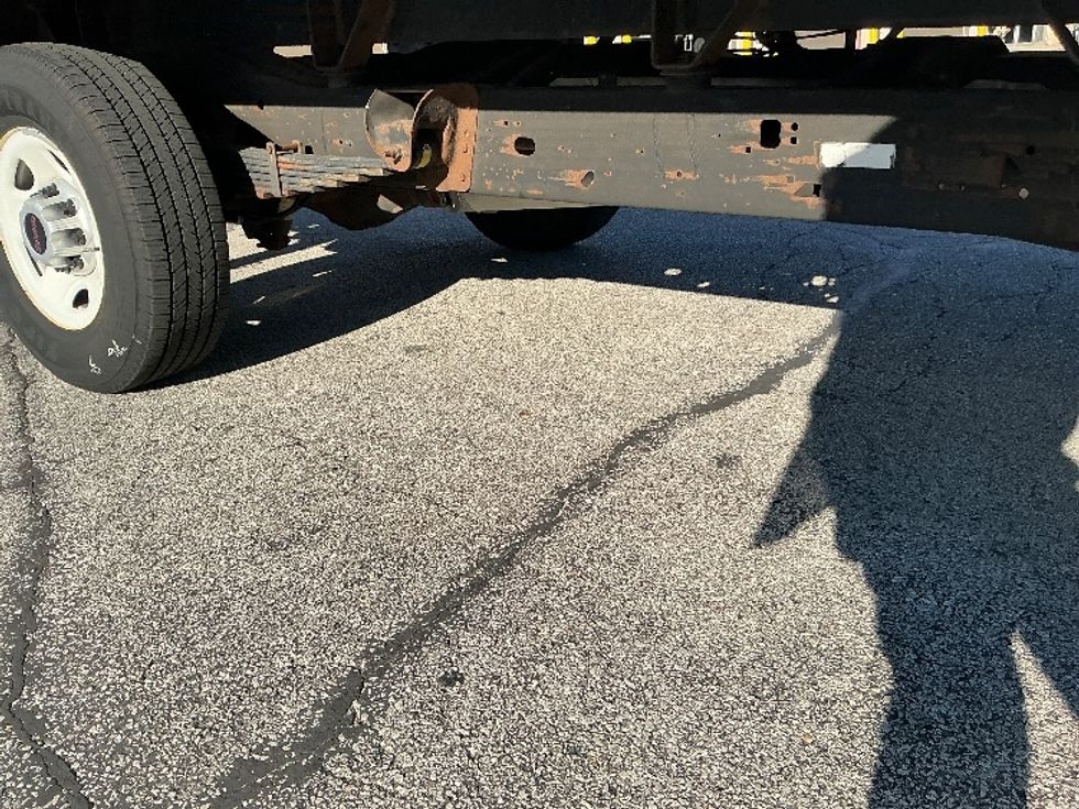 Light Duty Box Truck-Light and Medium Duty Trucks-GMC-2020-G33503-Elkhart-IN-63,138\n\t\tmiles-$ 26,500 - Image 13