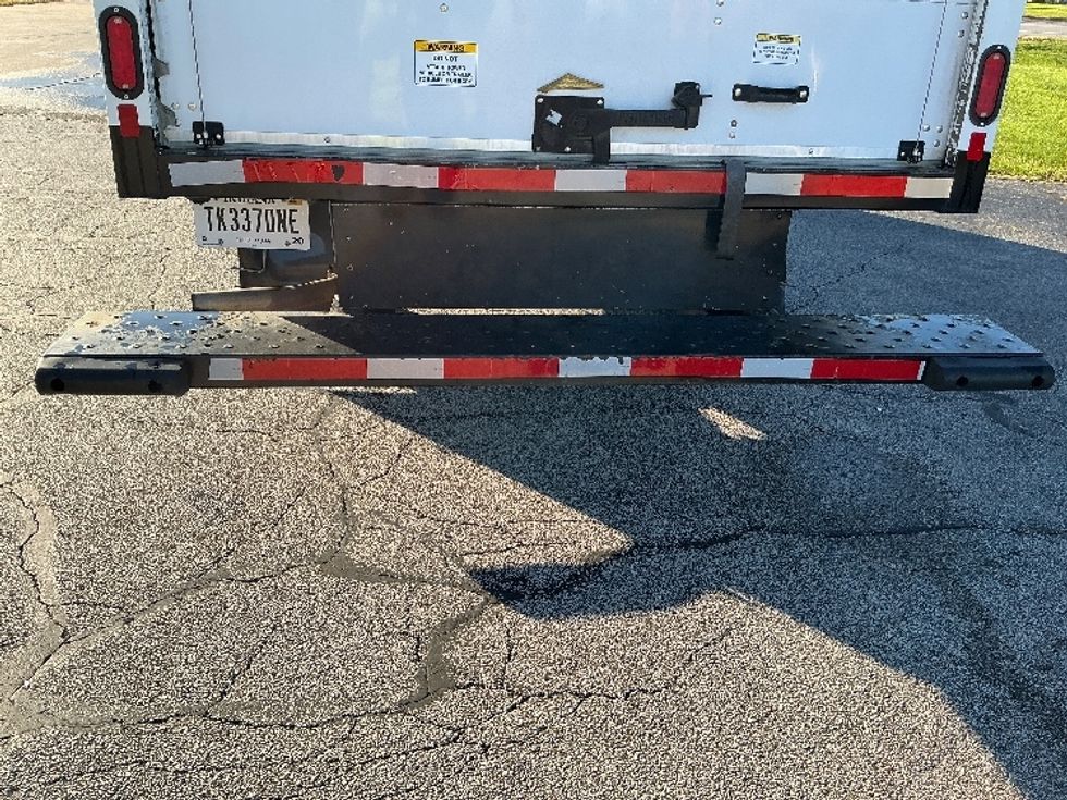 Light Duty Box Truck-Light and Medium Duty Trucks-GMC-2020-G33503-Elkhart-IN-63,138\n\t\tmiles-$ 26,500 - Image 24