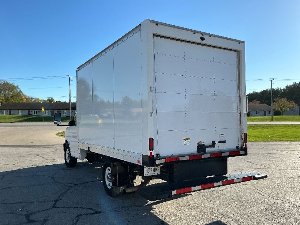 Light Duty Box Truck-Light and Medium Duty Trucks-GMC-2020-G33503-Elkhart-IN-63,138\n\t\tmiles-$ 26,500 - Image 6