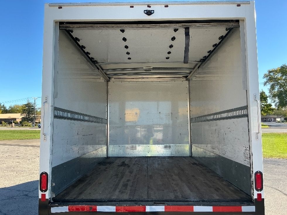 Light Duty Box Truck-Light and Medium Duty Trucks-GMC-2020-G33503-Elkhart-IN-63,138\n\t\tmiles-$ 26,500 - Image 8