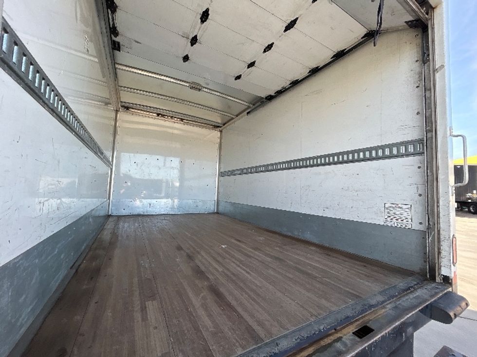 Light Duty Box Truck-Light and Medium Duty Trucks-GMC-2020-G33503-Goshen-IN-110,535\n\t\tmiles-$ 21,000 - Image 11