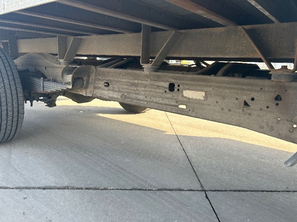 Light Duty Box Truck-Light and Medium Duty Trucks-GMC-2020-G33503-Goshen-IN-110,535\n\t\tmiles-$ 21,000 - Image 13