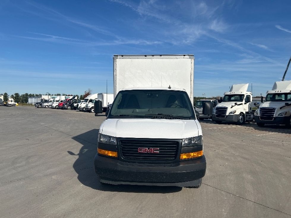 Light Duty Box Truck-Light and Medium Duty Trucks-GMC-2020-G33503-Goshen-IN-110,535\n\t\tmiles-$ 21,000 - Image 2