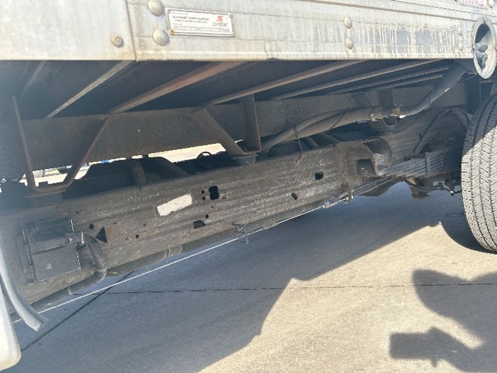 Light Duty Box Truck-Light and Medium Duty Trucks-GMC-2020-G33503-Goshen-IN-110,535\n\t\tmiles-$ 21,000 - Image 5