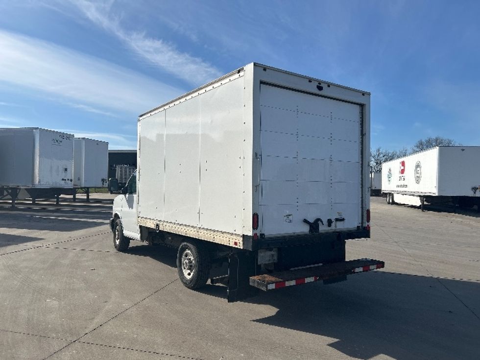 Light Duty Box Truck-Light and Medium Duty Trucks-GMC-2020-G33503-Goshen-IN-110,535\n\t\tmiles-$ 21,000 - Image 6