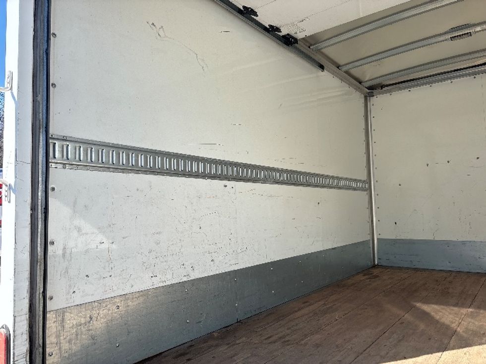 Light Duty Box Truck-Light and Medium Duty Trucks-GMC-2020-G33503-Kennesaw-GA-144,648\n\t\tmiles-$ 20,500 - Image 10