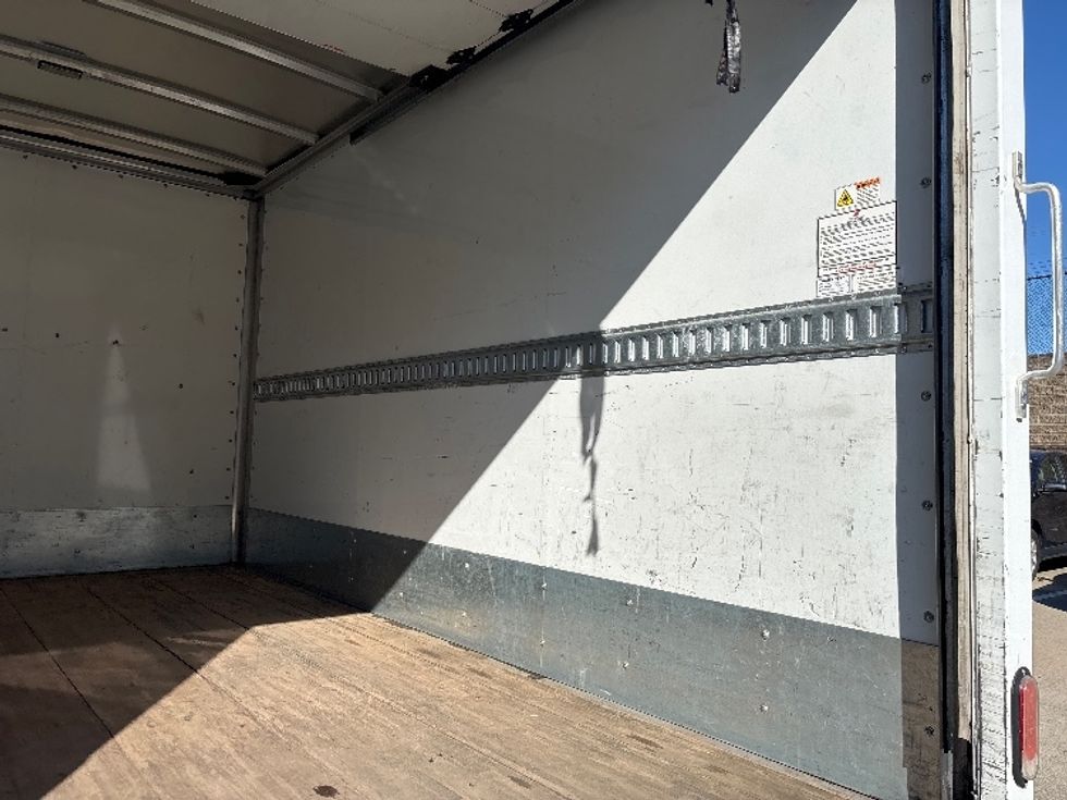 Light Duty Box Truck-Light and Medium Duty Trucks-GMC-2020-G33503-Kennesaw-GA-144,648\n\t\tmiles-$ 20,500 - Image 11