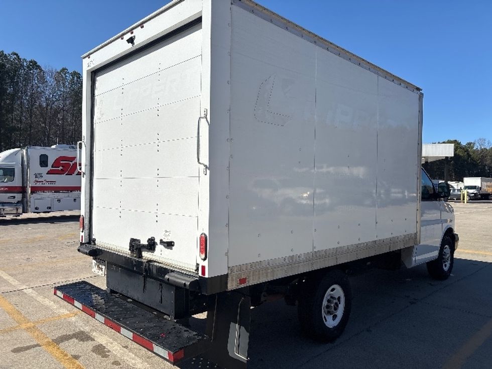 Light Duty Box Truck-Light and Medium Duty Trucks-GMC-2020-G33503-Kennesaw-GA-144,648\n\t\tmiles-$ 20,500 - Image 12