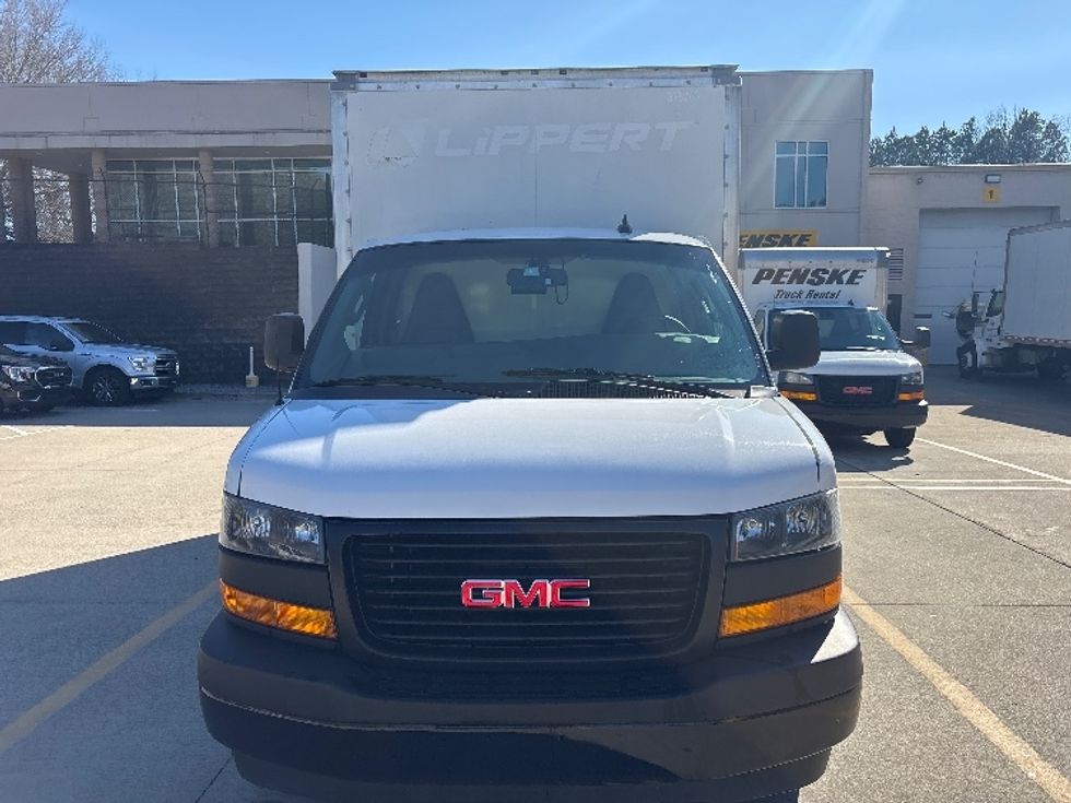 Light Duty Box Truck-Light and Medium Duty Trucks-GMC-2020-G33503-Kennesaw-GA-144,648\n\t\tmiles-$ 20,500 - Image 2
