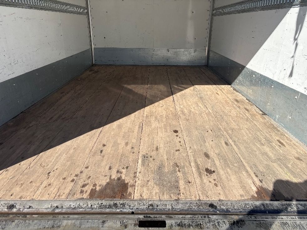 Light Duty Box Truck-Light and Medium Duty Trucks-GMC-2020-G33503-Kennesaw-GA-144,648\n\t\tmiles-$ 20,500 - Image 9