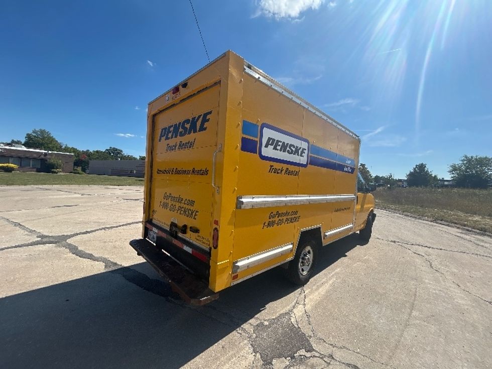 Light Duty Box Truck-Light and Medium Duty Trucks-GMC-2020-Savana G33503-Bowling Green-KY-98,214\n\t\tmiles-$ 24,500 - Image 13