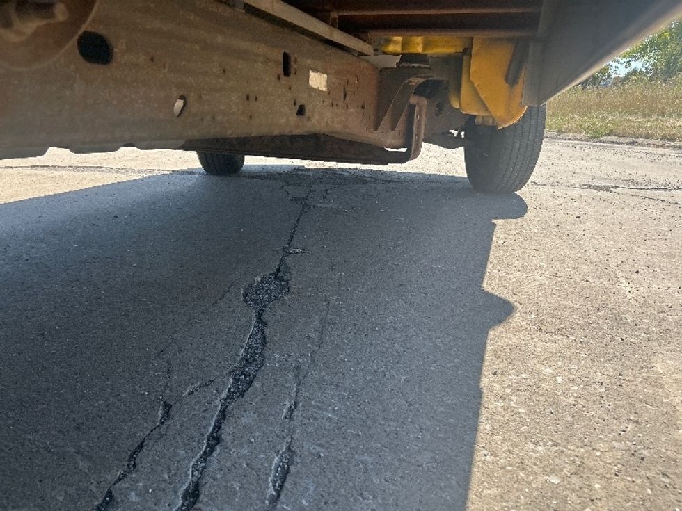 Light Duty Box Truck-Light and Medium Duty Trucks-GMC-2020-Savana G33503-Bowling Green-KY-98,214\n\t\tmiles-$ 24,500 - Image 14