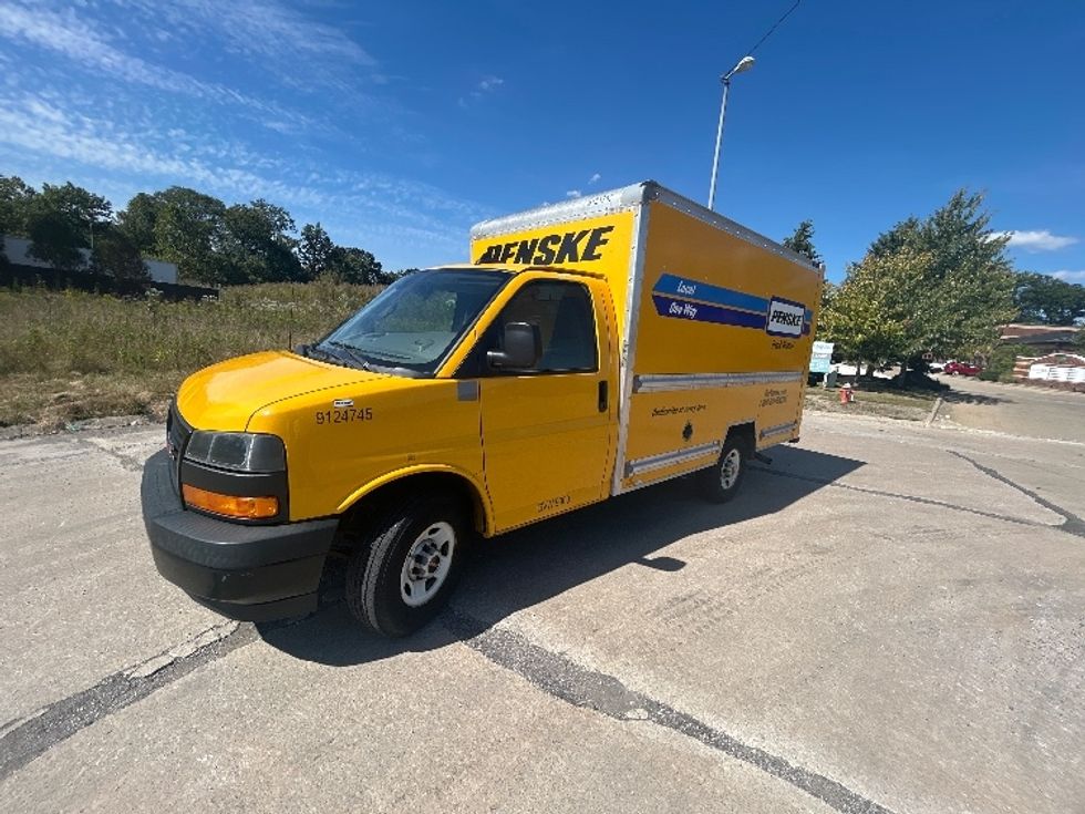 Light Duty Box Truck-Light and Medium Duty Trucks-GMC-2020-Savana G33503-Bowling Green-KY-98,214\n\t\tmiles-$ 24,500 - Image 26