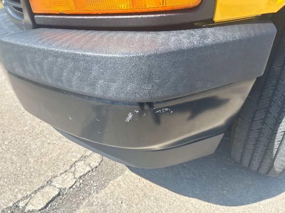 Light Duty Box Truck-Light and Medium Duty Trucks-GMC-2020-Savana G33503-Bowling Green-KY-98,214\n\t\tmiles-$ 24,500 - Image 30